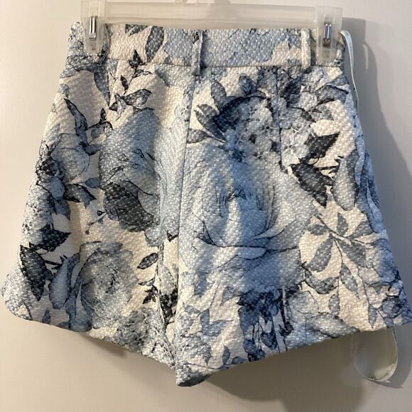 Vita Grace Louisa Floral Detail  Blouse Trim Blouse With Short Set In Light Blue - Picture 8 of 16